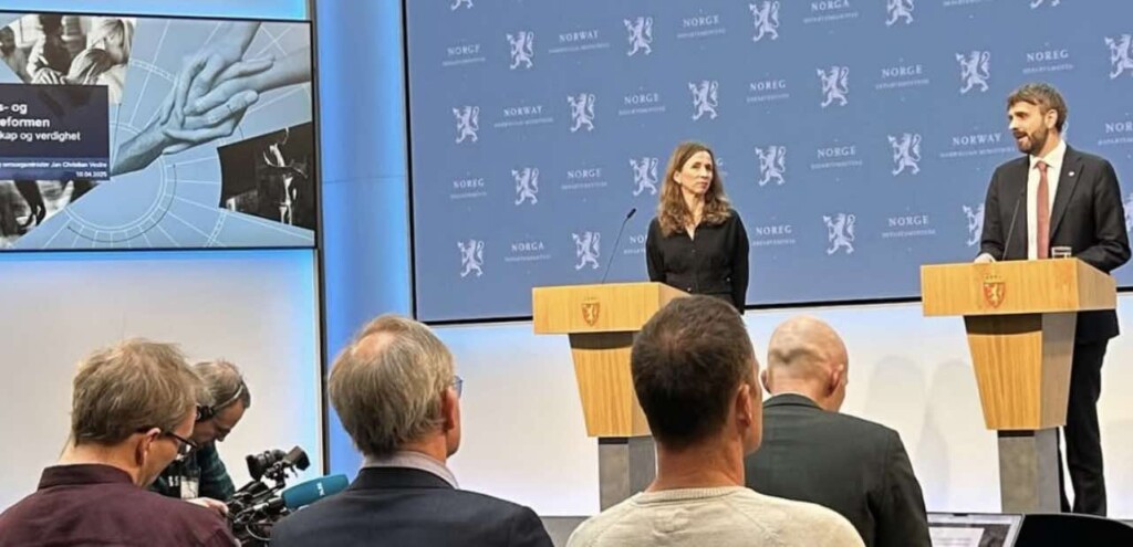 Fra pressekonferansen der regjeringen fremla sin straffereform.