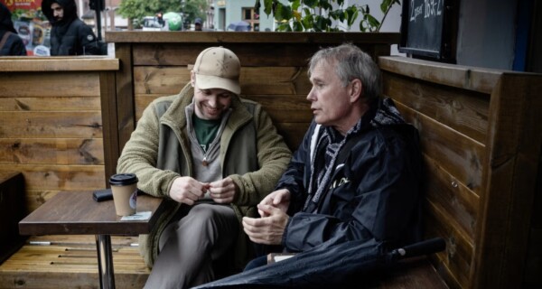 Ikke helt enige: Kenneth Arctander (til venstre) og Arild Knutsen har begge kjempet for en ny og liberal ruspolitikk. De er splittet i synet på Arbeiderpartiets frieri til Høyre, SV og Venstre. Foto: Anniken C. Mohr.