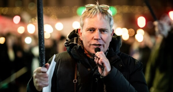 Arild Knutsen fra Foreningen for human ruspolitikk har fått mye av æren for at avkriminalisering for alvor kom i spill i Norge. Mandag kunne han gratulere Ap, Høyre, Venstre og SV med det nærmeste vi kommer i denne omgang: Nedkriminalisering. Foto: Thomas Fure/NTB