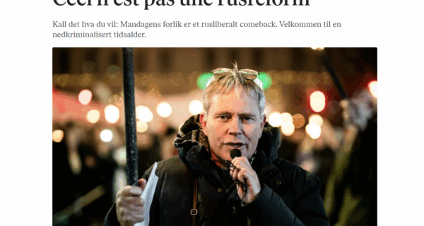Faksimile Dagens Næringsliv: Arild Knutsen fra Foreningen for human ruspolitikk har fått mye av æren for at avkriminalisering for alvor kom i spill i Norge. Mandag kunne han gratulere Ap, Høyre, Venstre og SV med det nærmeste vi kommer i denne omgang: Nedkriminalisering. Foto: Thomas Fure/NTB