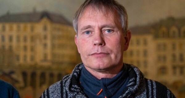SKEPTISK: Leder for Forening for human ruspolitikk, Arild Knutsen, er skeptisk til Norwich' video. Foto: Sunny Sharma / TV 2