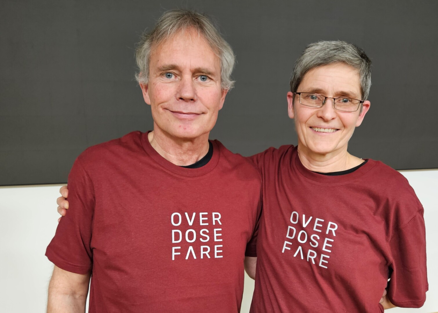 Arild Knutsen i Foreningen for human ruspolitikk, her med Anita Von Krogh i Folkehelseinstituttet.