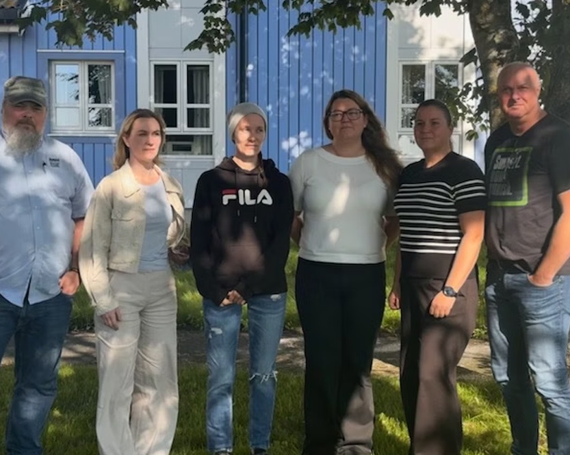 Fra venstre: Terje Olden, regionsleder i Foreningen for human ruspolitikk Midt Norge, Sorte Solvik, avdelingsleder for familie og forebygging Psykisk helse og rus, Jannicke Ertvåg, erfaringskonsulent i ROP-teamet, Linda Johansen og Hanne Ulset, begge spesialsykepleiere i ROP-teamet og Jan Ivar Småvik, styremedlem i Foreningen for human ruspolitikk, Midt Norge.
